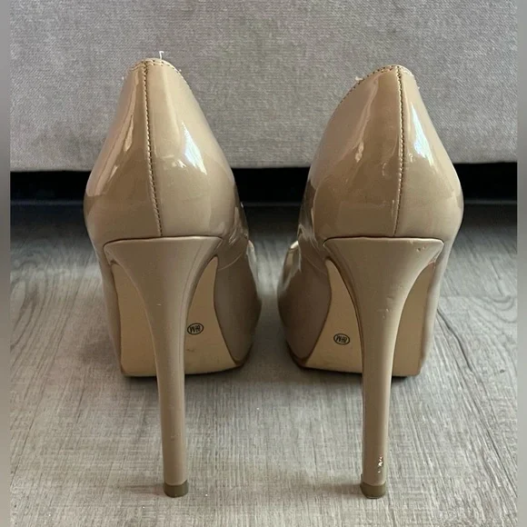 Chinese Laundry Platform Pump Heels - Picture 4 of 7